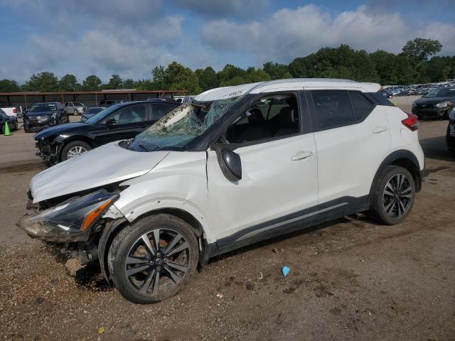 NISSAN KICKS SR