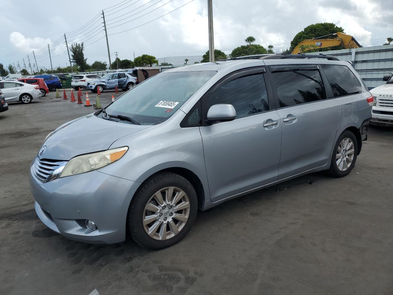 TOYOTA SIENNA XLE