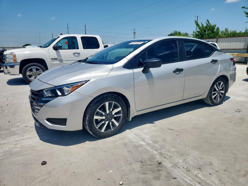 NISSAN VERSA S