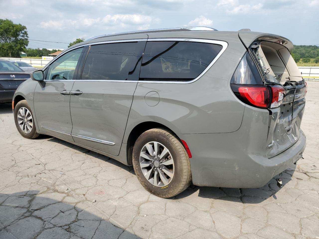 CHRYSLER PACIFICA TOURING L PLUS