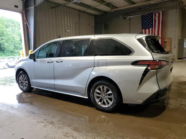 2022 TOYOTA SIENNA LE 5TDKRKEC2NS090169