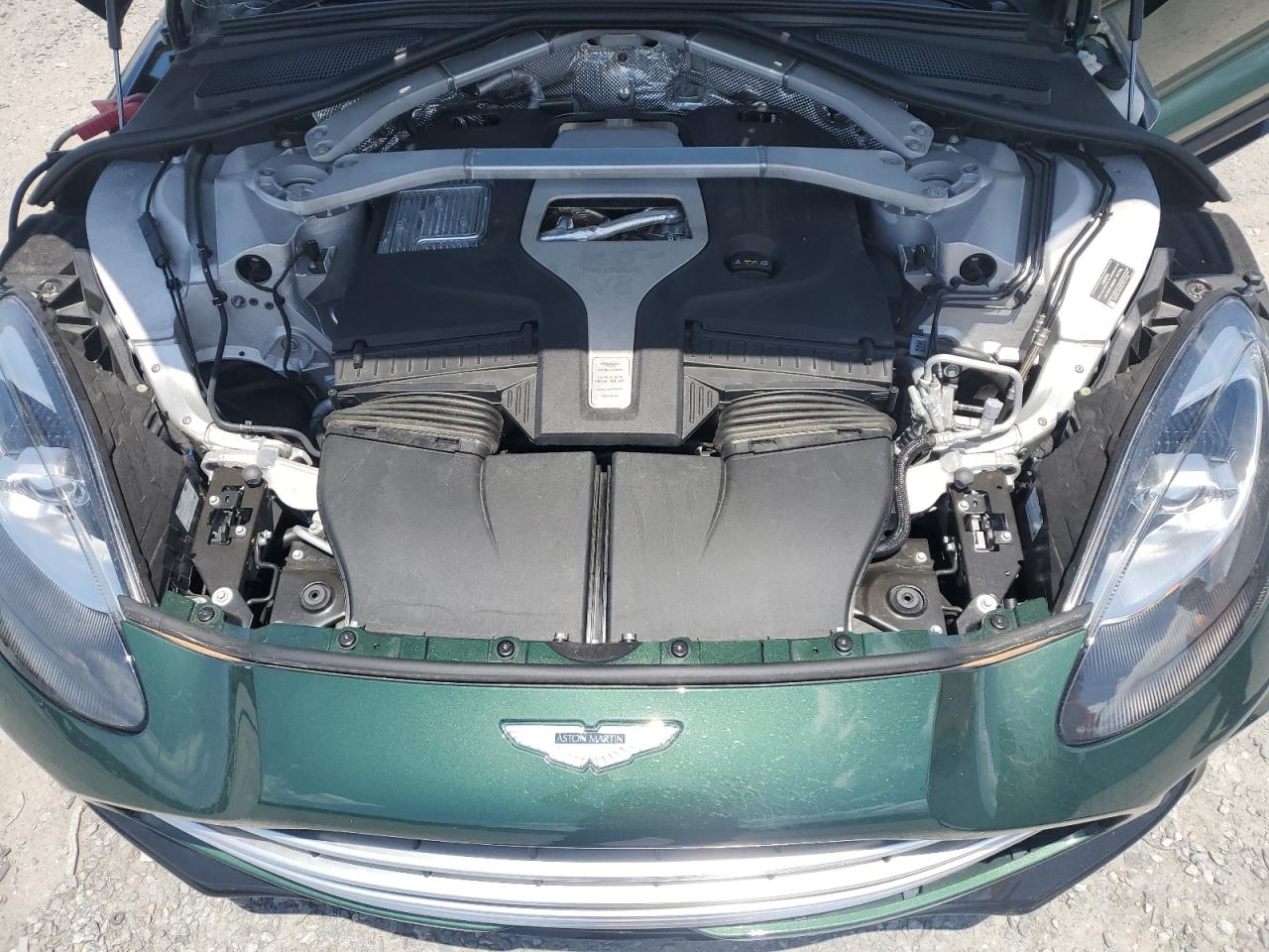 ASTON MARTIN DBX 707