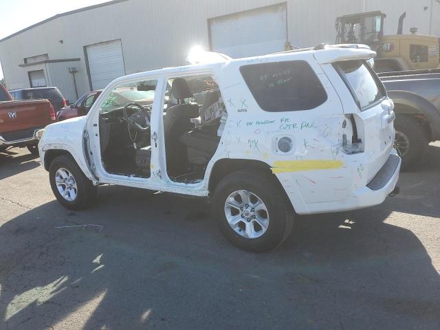 2018 TOYOTA 4RUNNER SR JTEBU5JR1J5575022
