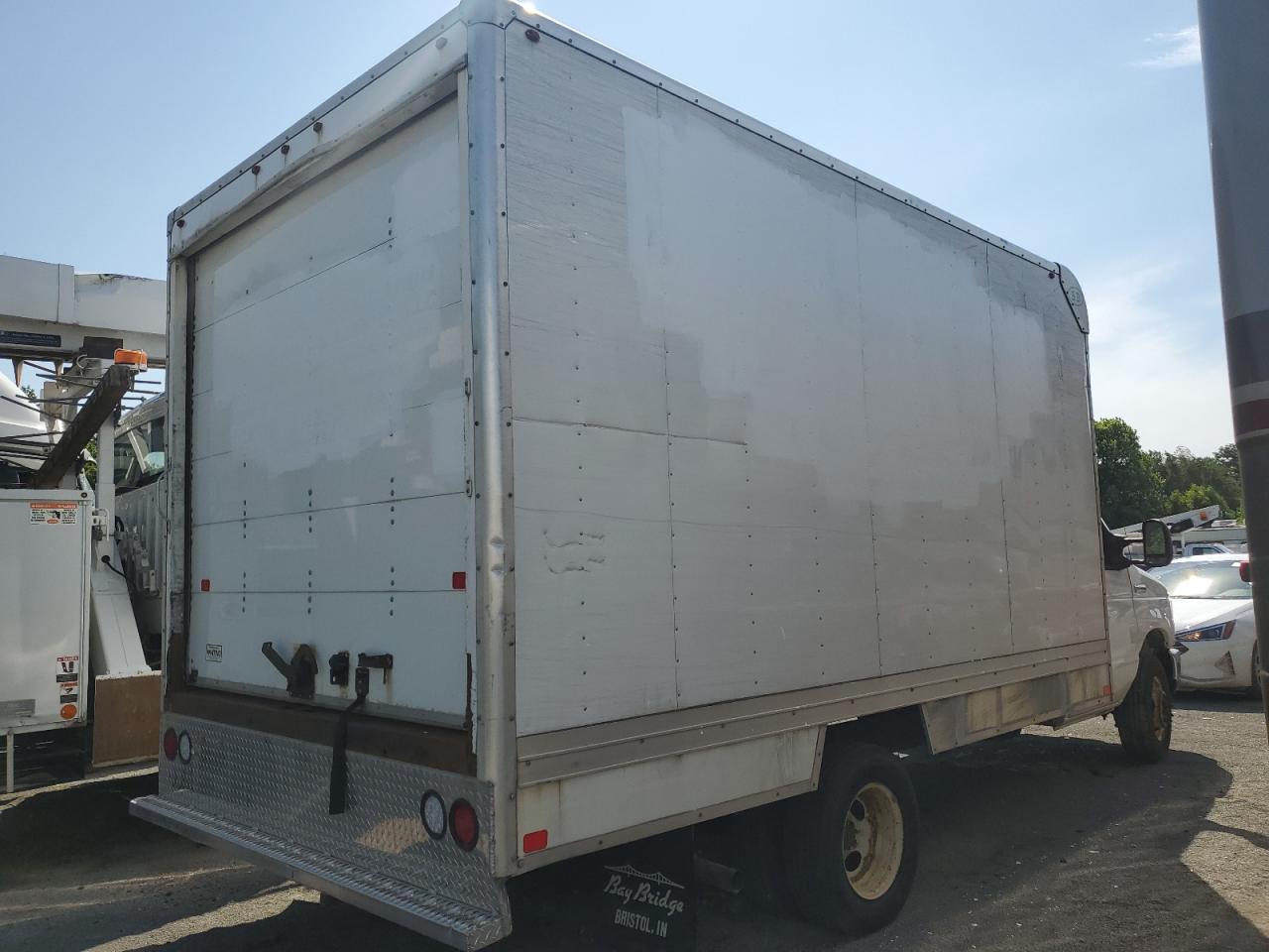 FORD ECONOLINE E450 SUPER DUTY CUTAWAY VAN