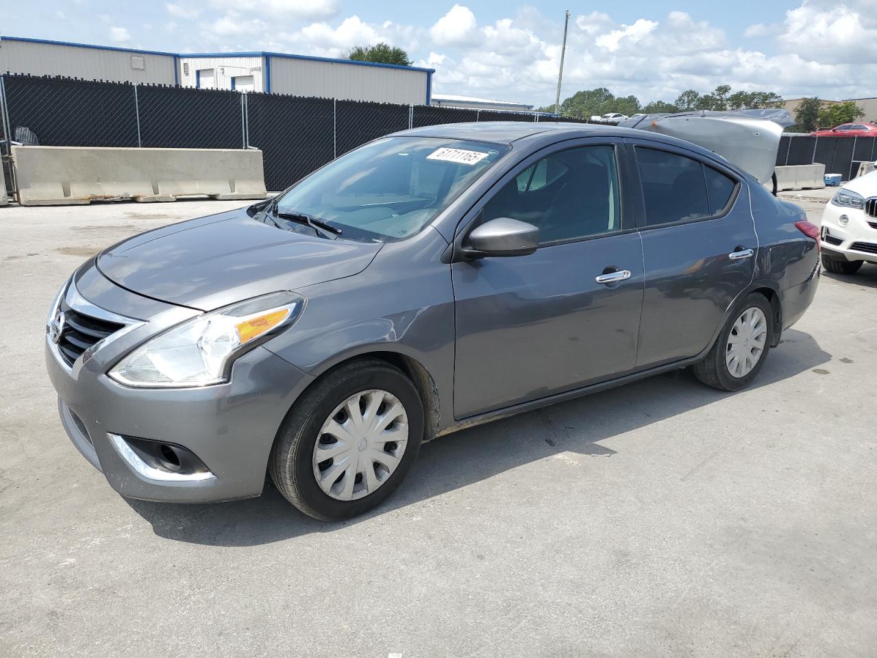 NISSAN VERSA S