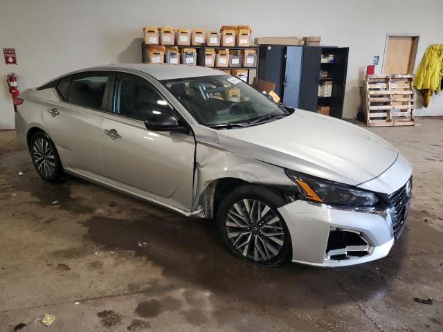 Vin: 1n4bl4dv7rn400737, lot: 61220375, nissan altima sv 20244
