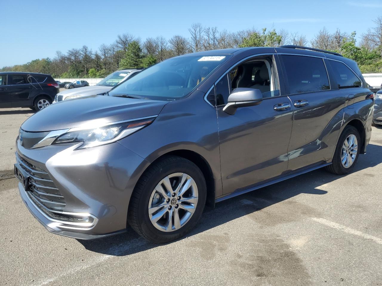 TOYOTA SIENNA XLE