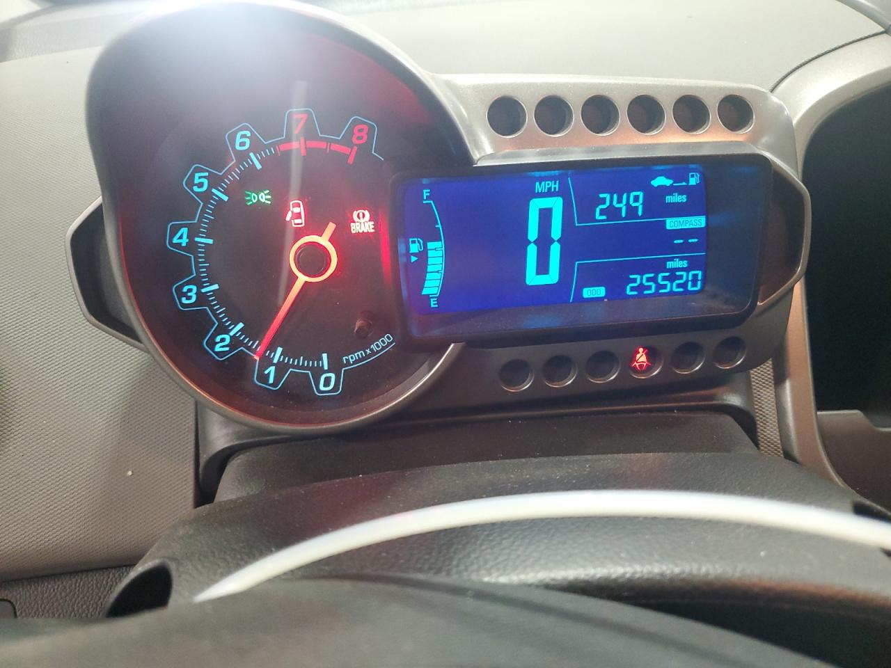 Chevrolet Sonic lt 2013