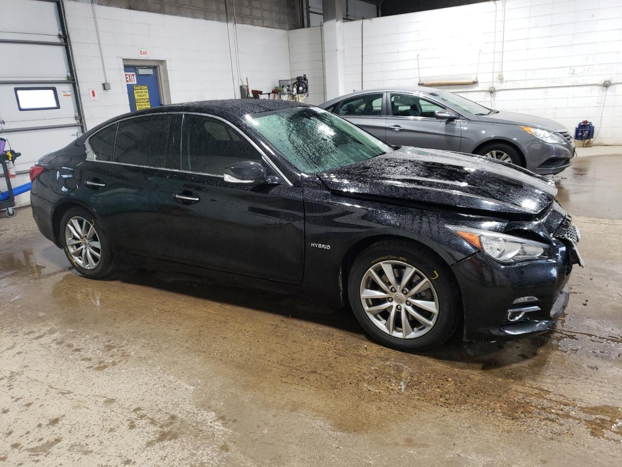 INFINITI Q50 HYBRID PREMIUM