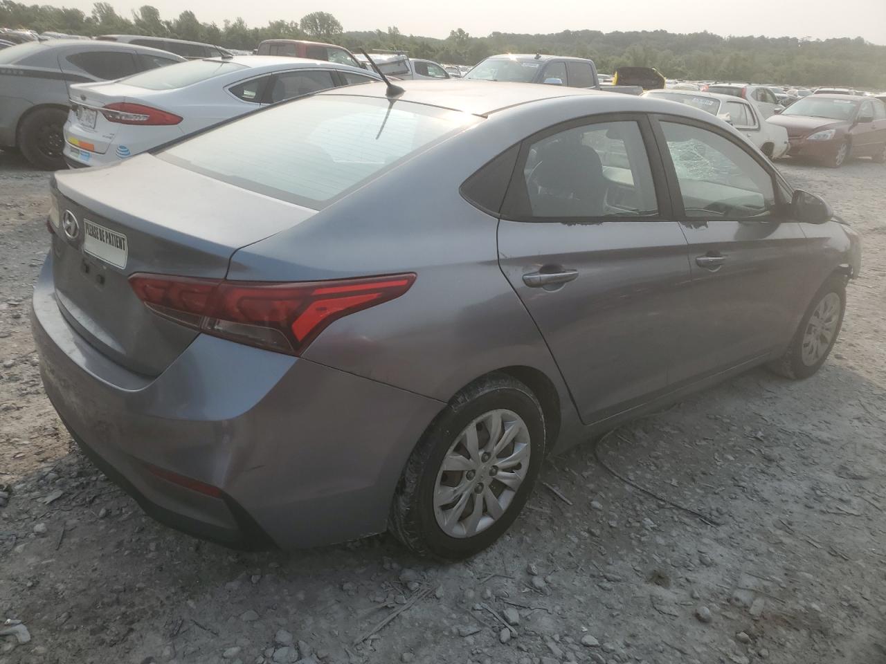 HYUNDAI ACCENT SE