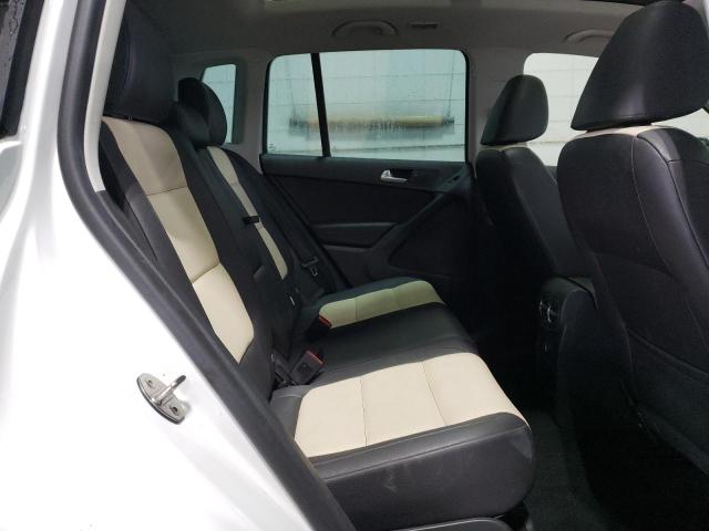 2016 VOLKSWAGEN TIGUAN S - WVGBV7AX1GW530074