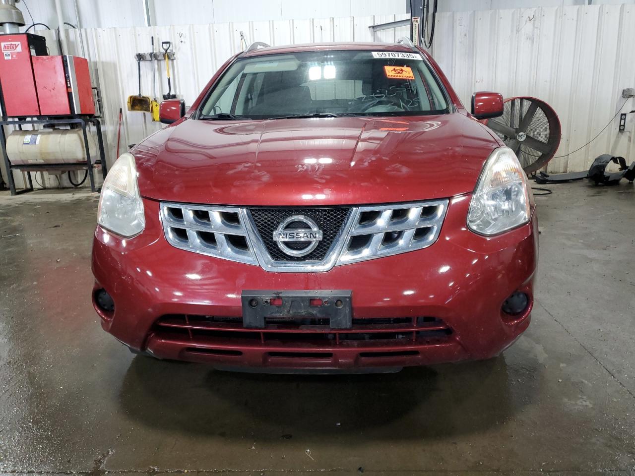 Nissan Rogue s 2013