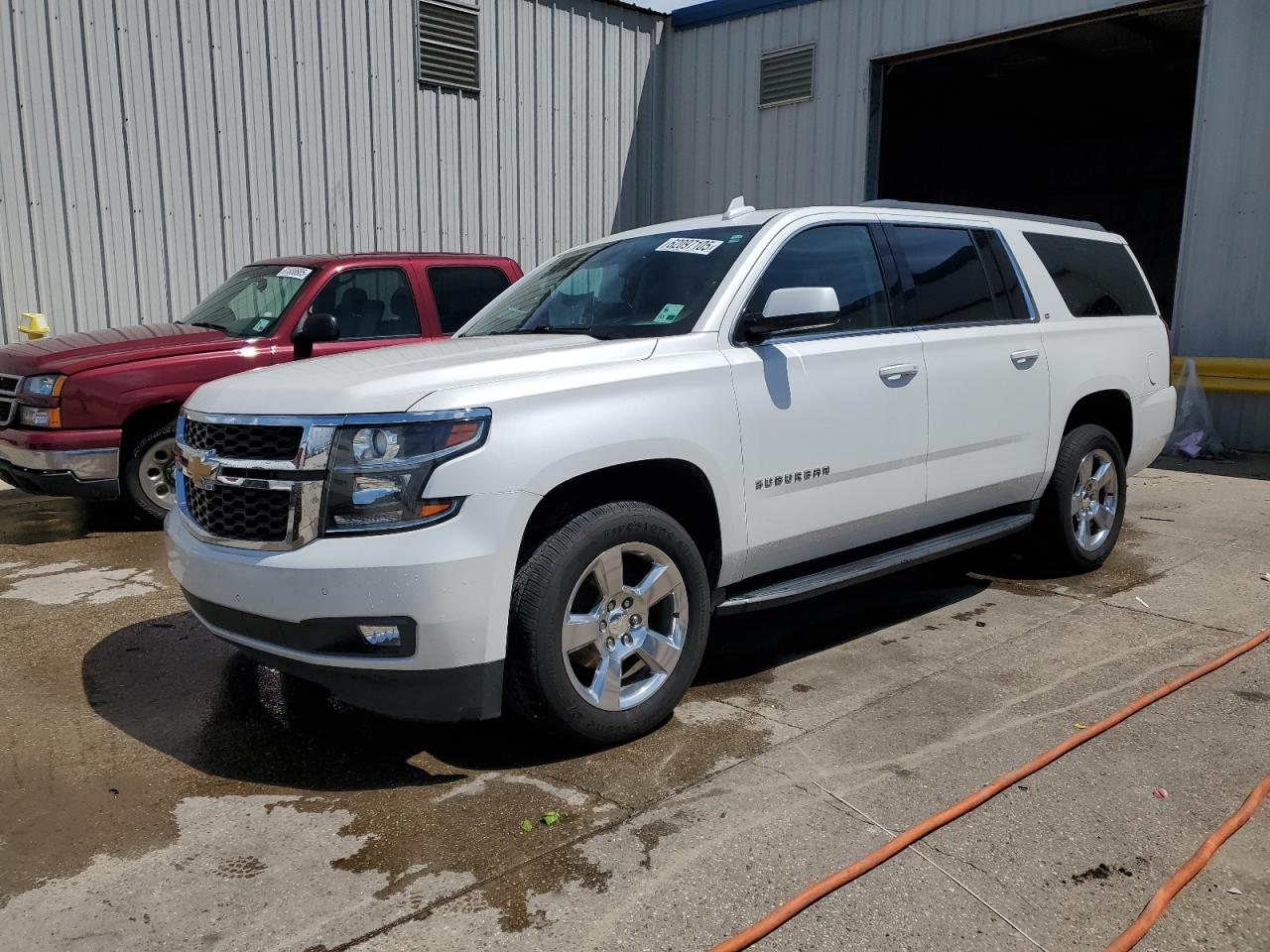 CHEVROLET SUBURBAN C1500 LT