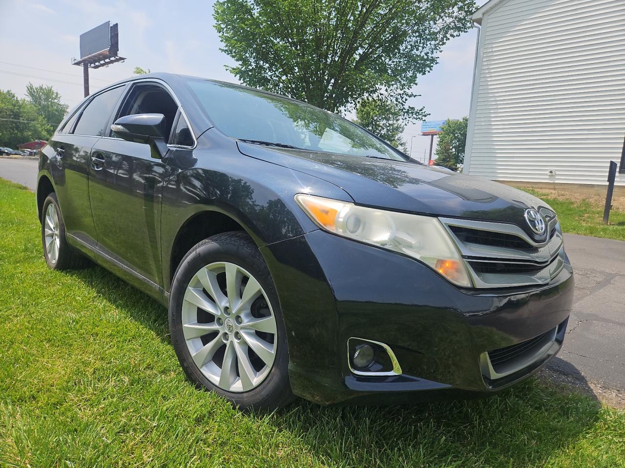 TOYOTA VENZA LE