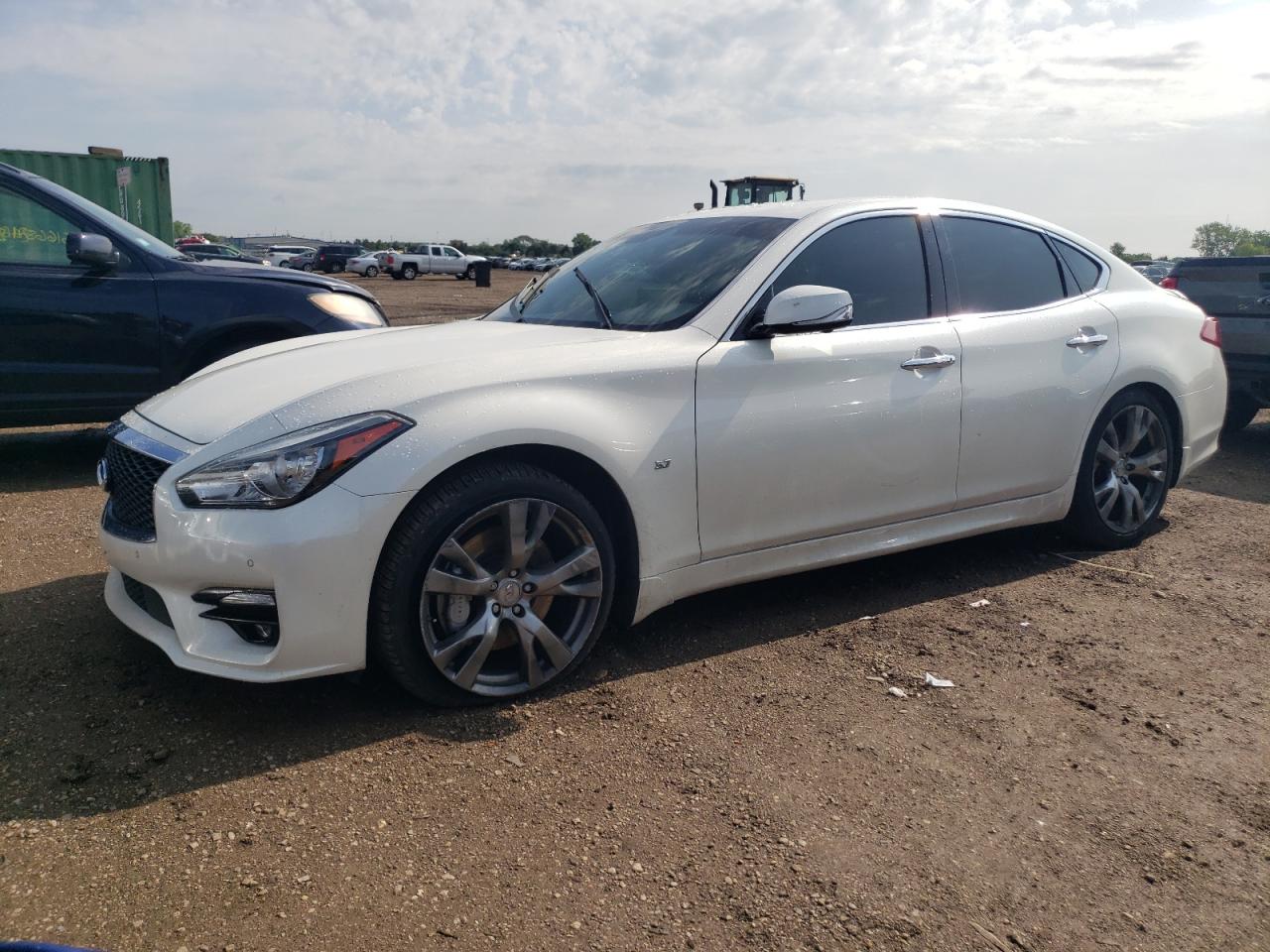 INFINITI Q70 3.7 LUXE