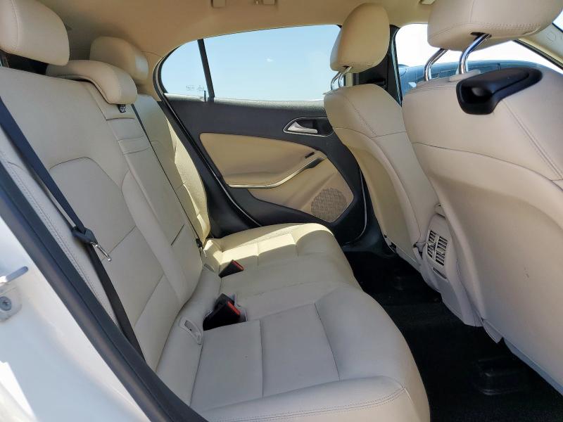 2021 MERCEDES-BENZ GLA 250 - W1N4N4GBXMJ221406