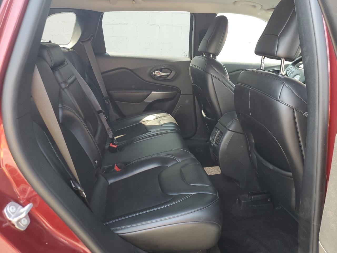 JEEP GRAND CHEROKEE LATITUDE PLUS