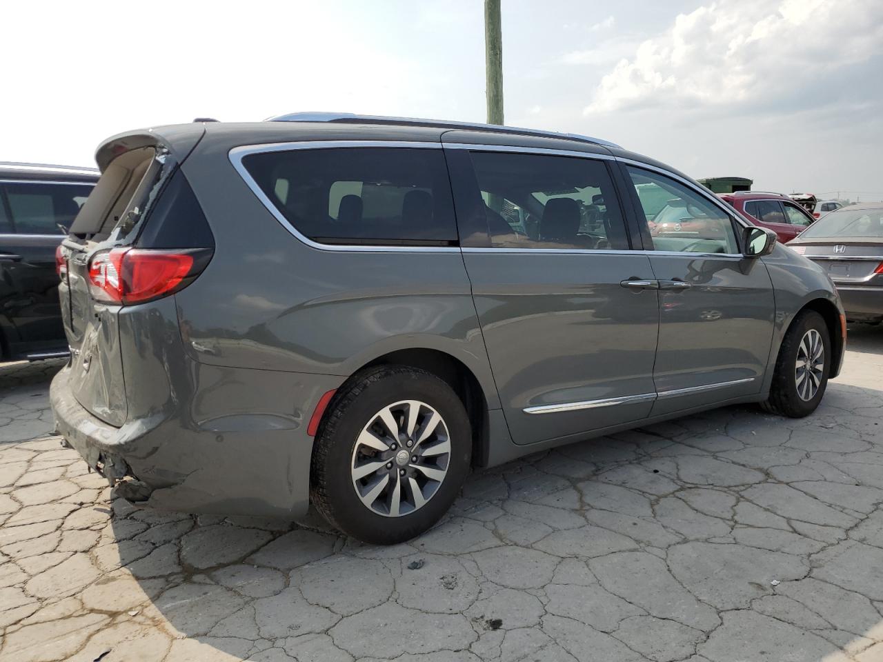 CHRYSLER PACIFICA TOURING L PLUS