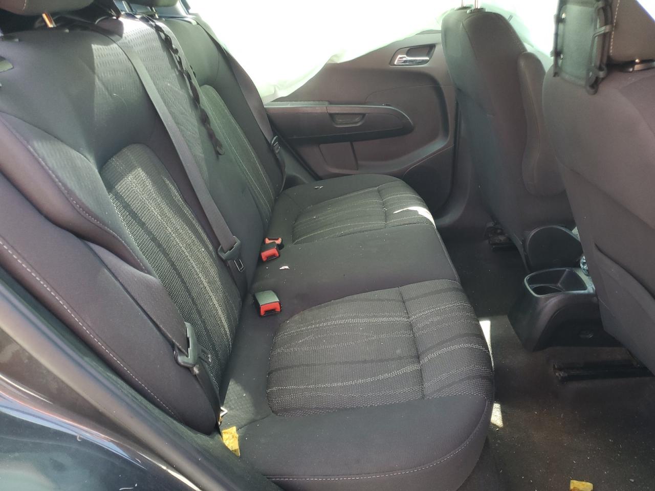 Chevrolet Sonic lt 2014