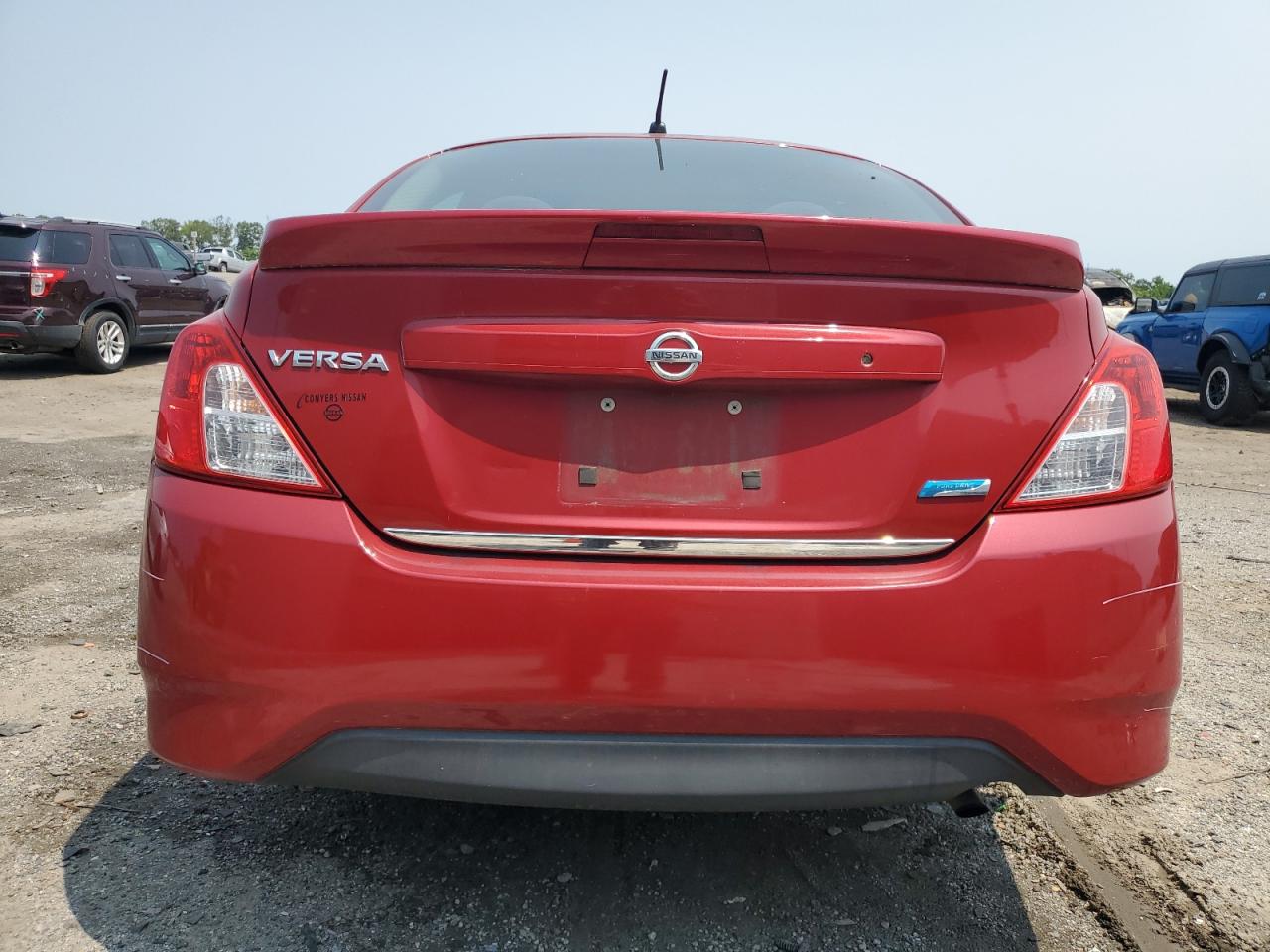 NISSAN VERSA S