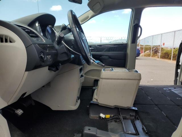 2015 CHRYSLER TOWN & COU 2C4RC1BG0FR595686