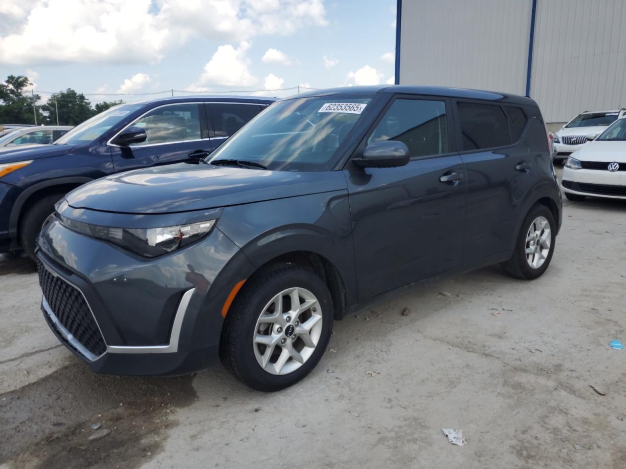 KIA SOUL LX