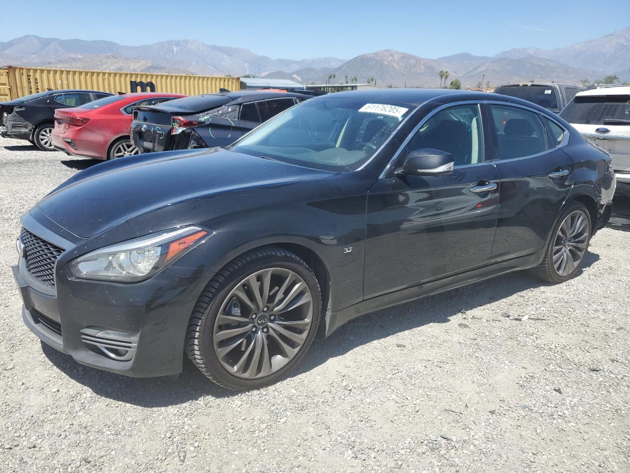 INFINITI Q70 3.7 LUXE