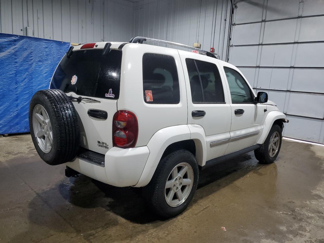 Lot #3273969824 2005 JEEP LIBERTY LI