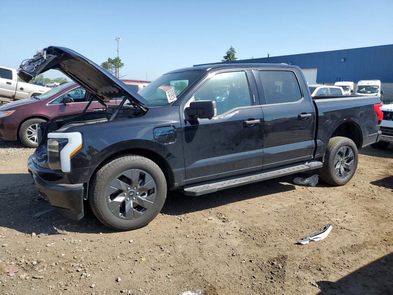 FORD F-150 LIGHTNING XLT