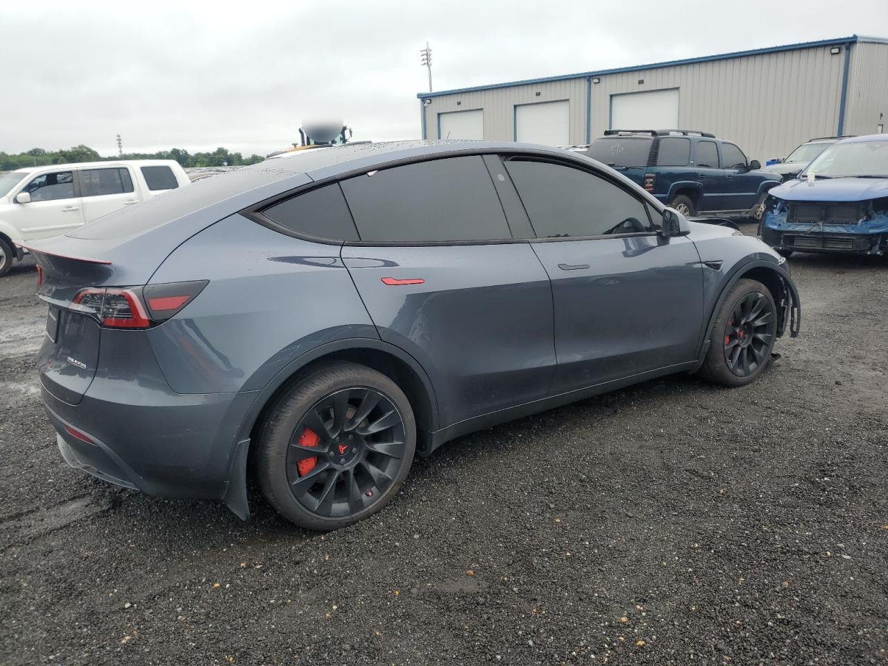 TESLA MODEL Y