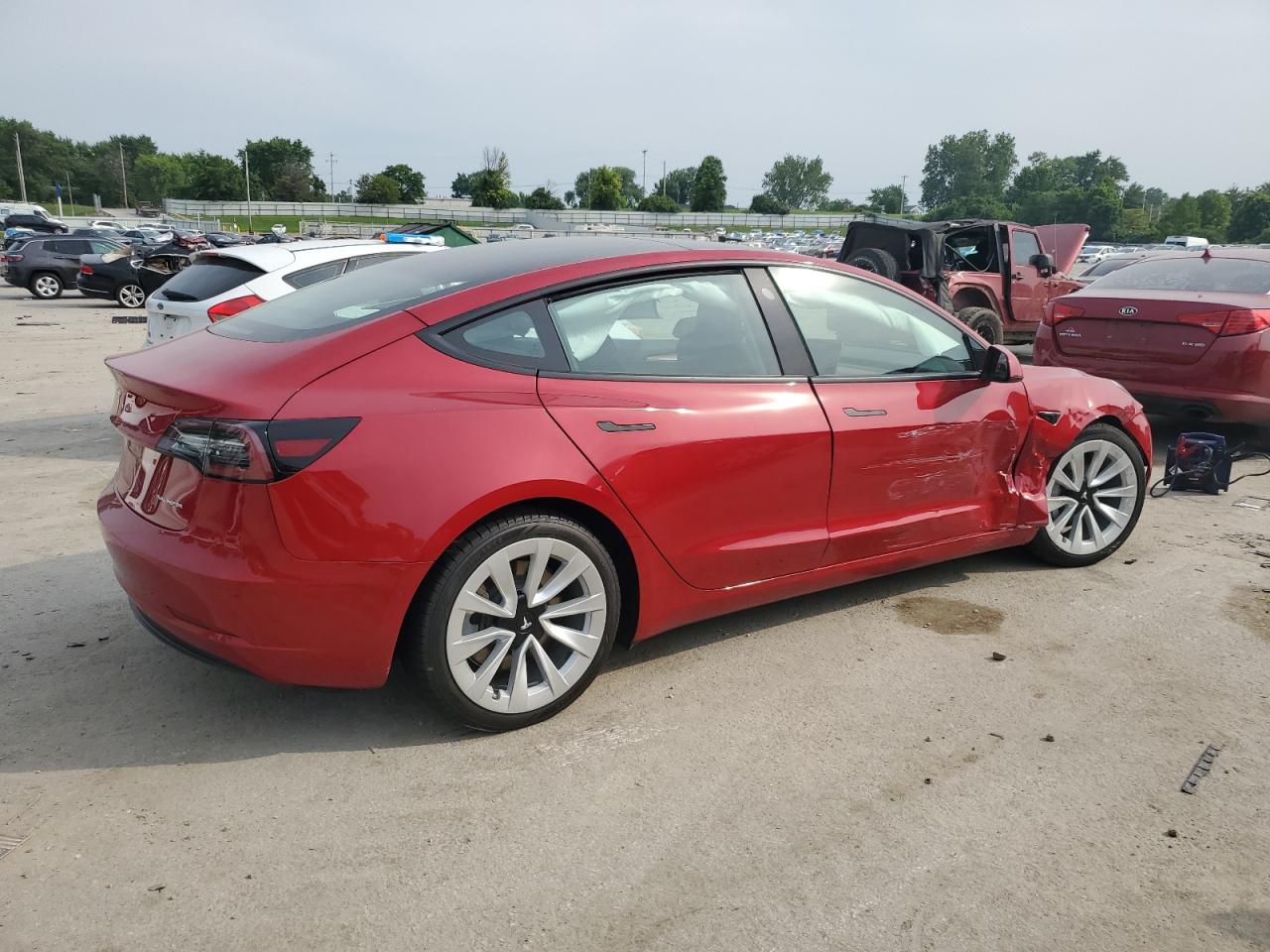 TESLA MODEL 3