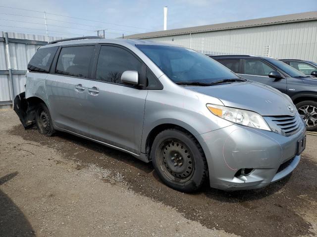 2017 TOYOTA SIENNA LE 5TDKZ3DC4HS850131