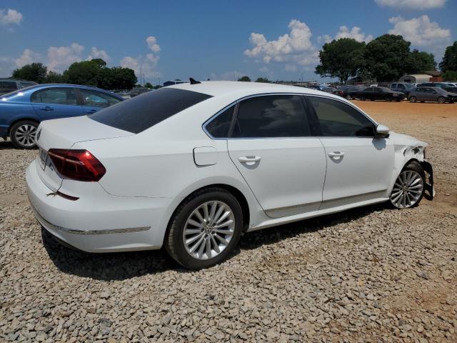 2017 VOLKSWAGEN PASSAT SE 1VWBT7A38HC051755