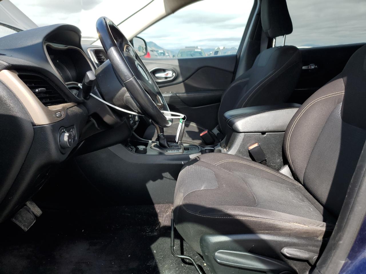 JEEP GRAND CHEROKEE LATITUDE