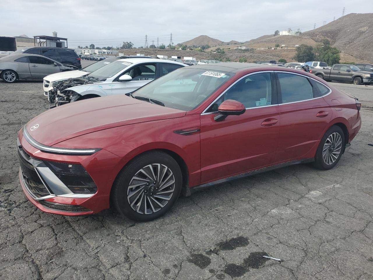 HYUNDAI SONATA HYBRID