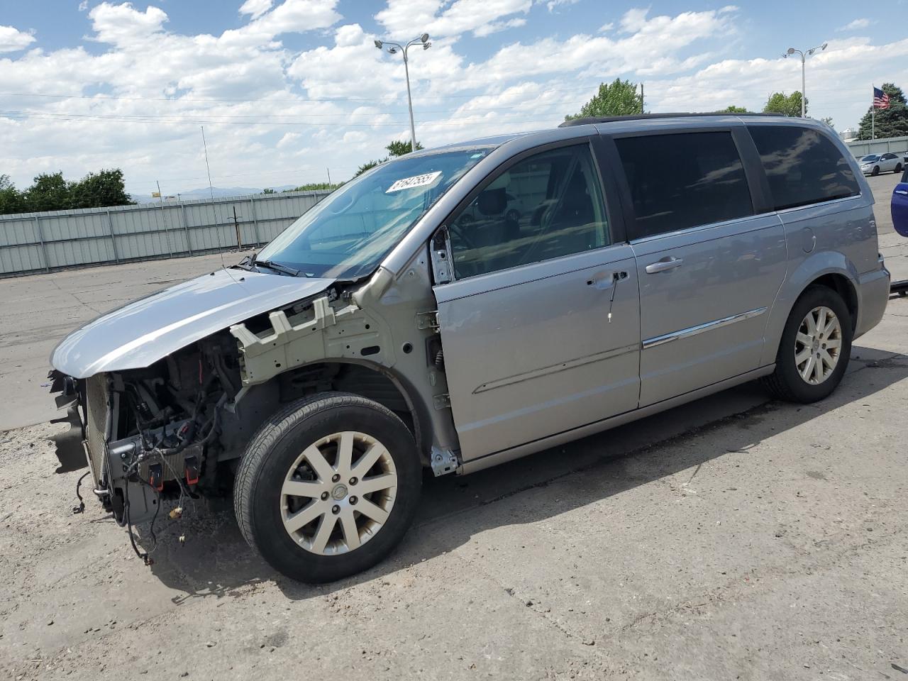 CHRYSLER TOWN & COUNTRY TOURING
