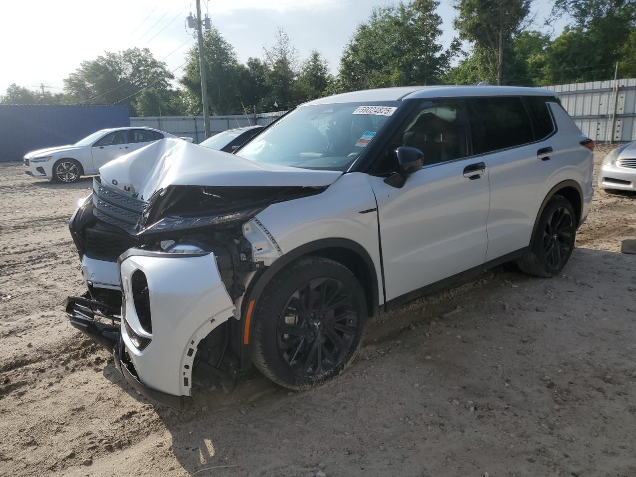 MITSUBISHI OUTLANDER SE