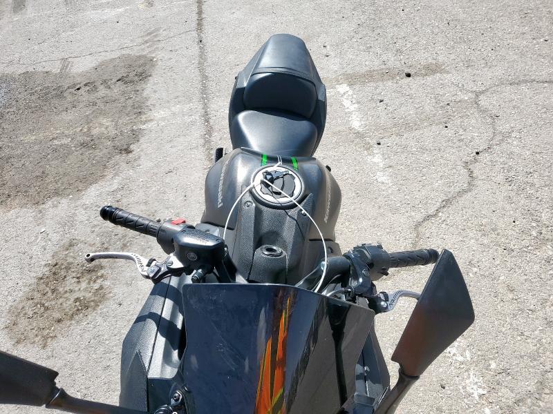 2024 KAWASAKI EX650 R ML5EXER12RDAC1554
