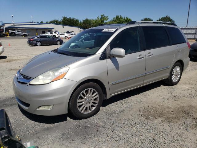 TOYOTA SIENNA XLE