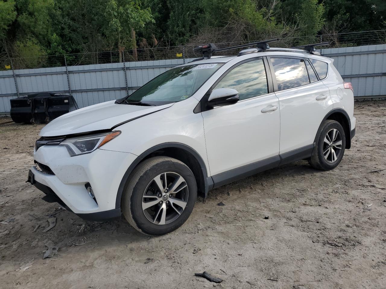 TOYOTA RAV4 XLE