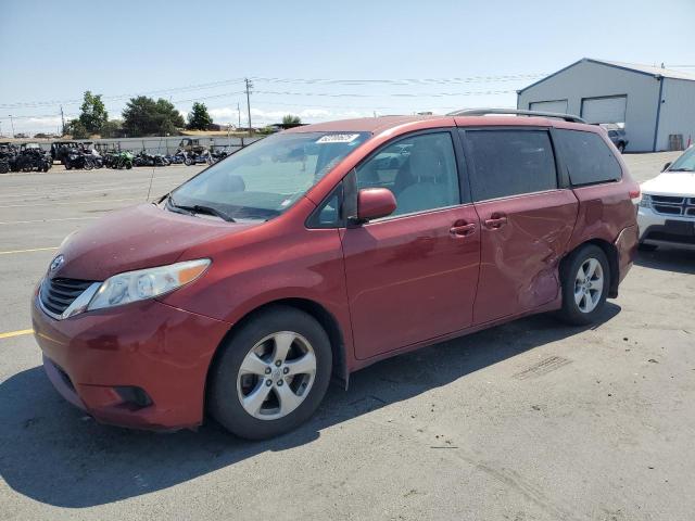 TOYOTA SIENNA LE