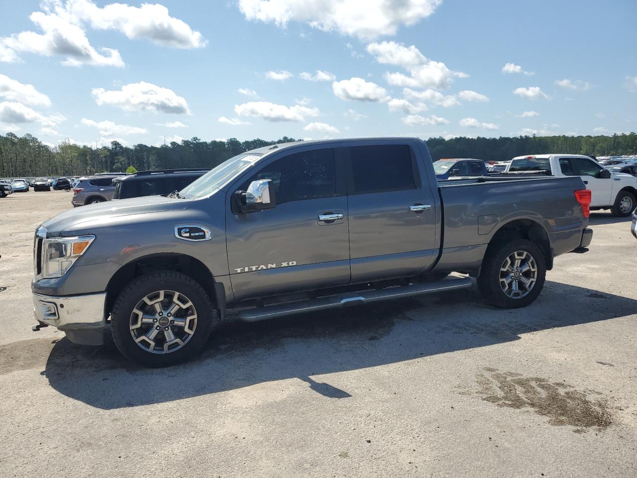 NISSAN TITAN SL