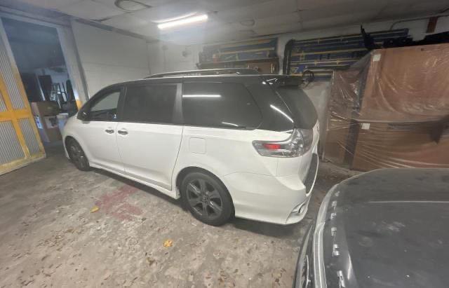 Vin: 5tdxz3dc1js918378, lot: 62154135, toyota sienna se 20183