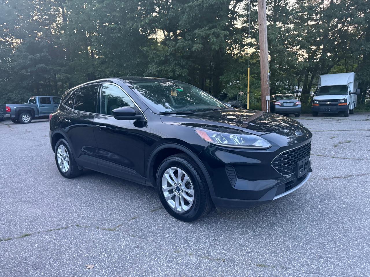 FORD ESCAPE SE