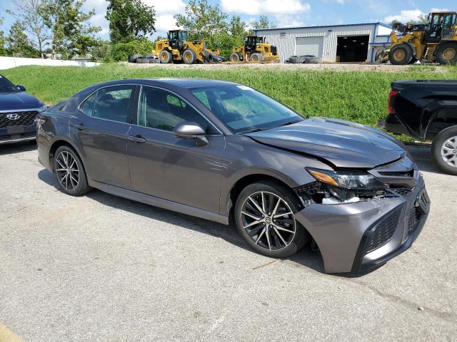 Vin: 4t1g11ak4ru880297, lot: 61378695, toyota camry se night shade 20244
