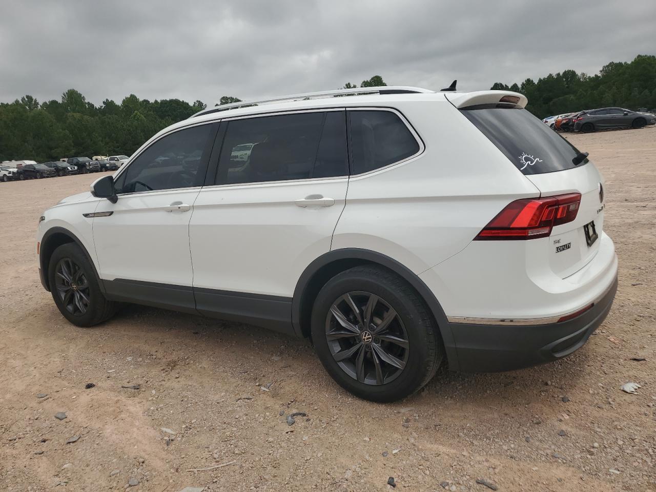 VOLKSWAGEN TIGUAN SE