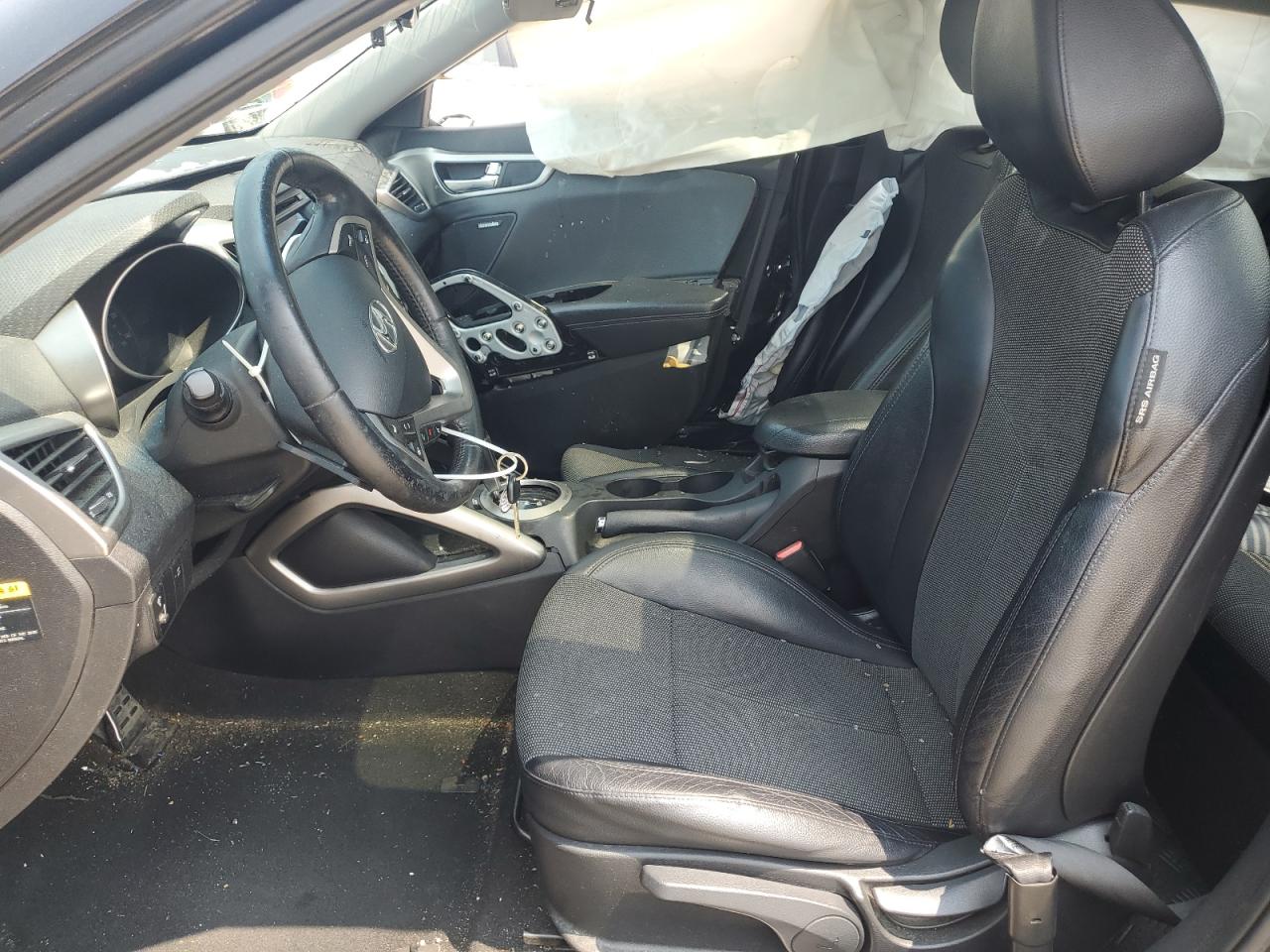 Hyundai Veloster 2013