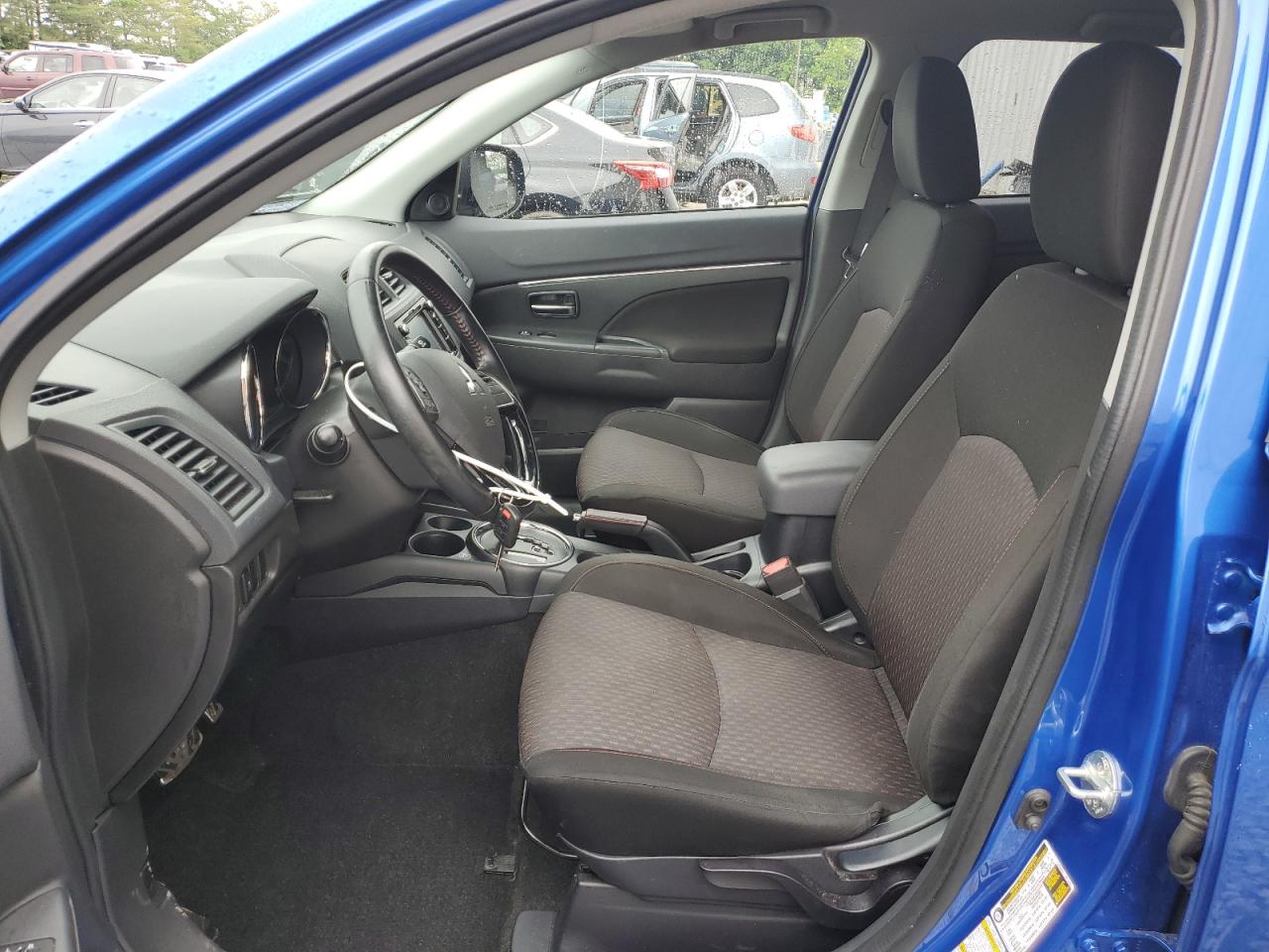 MITSUBISHI OUTLANDER ES