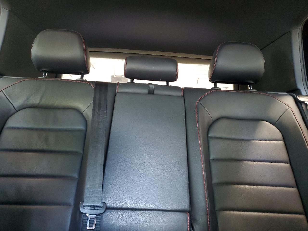 VOLKSWAGEN GOLF GTI S