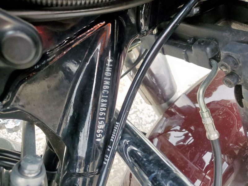 2022 HARLEY-DAVIDSON FLHX 1HD1KBC18NB615565